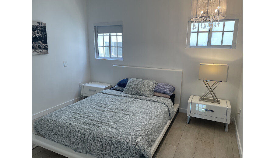 Однокімнатна квартира 2300$ в місяць  -