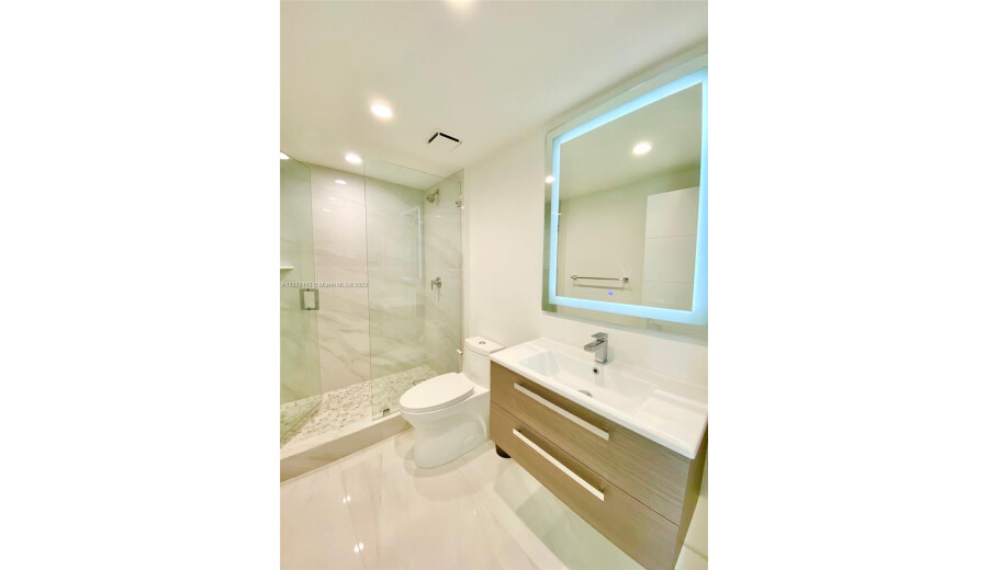 Квартира на продаж  -