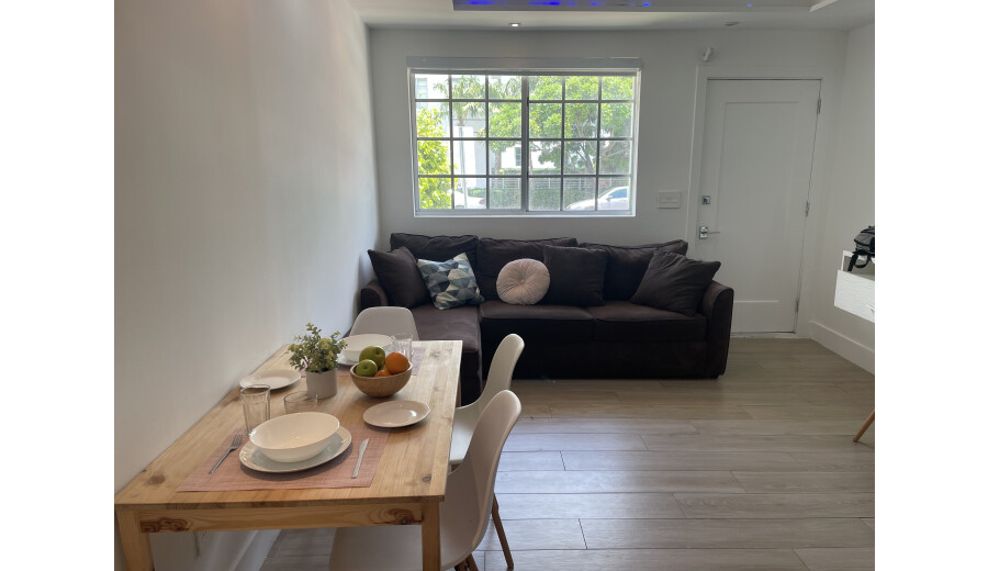 Квартири на різний термін, мебльовані 2300  -