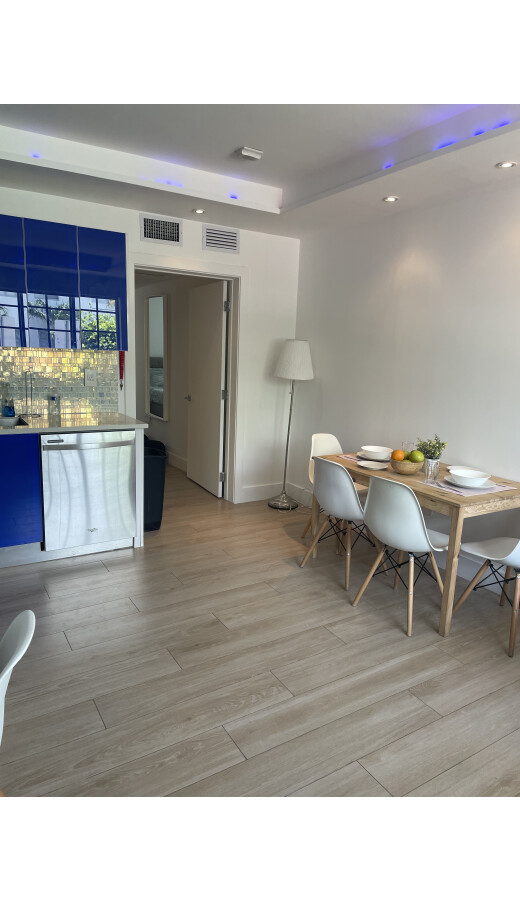 Квартири на різний термін, мебльовані 2300  -