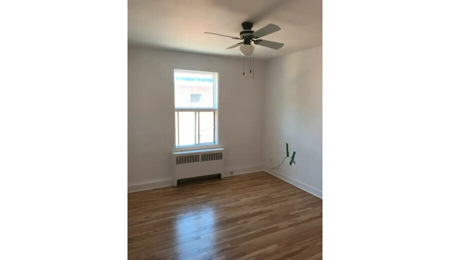 Beautiful 3 1/2, Limoilou Maizeret 2-й і останній поверх з липня -