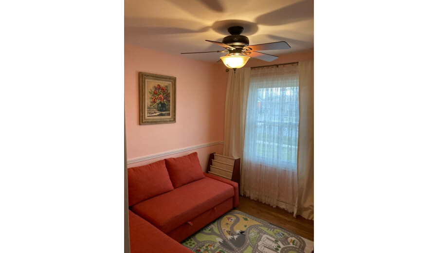 Здається будинок -