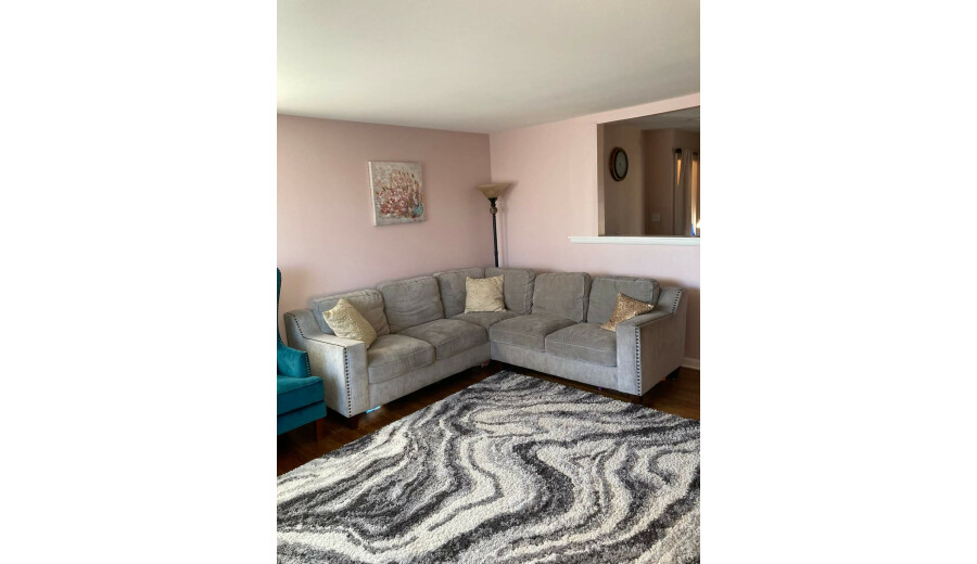 Здається будинок -