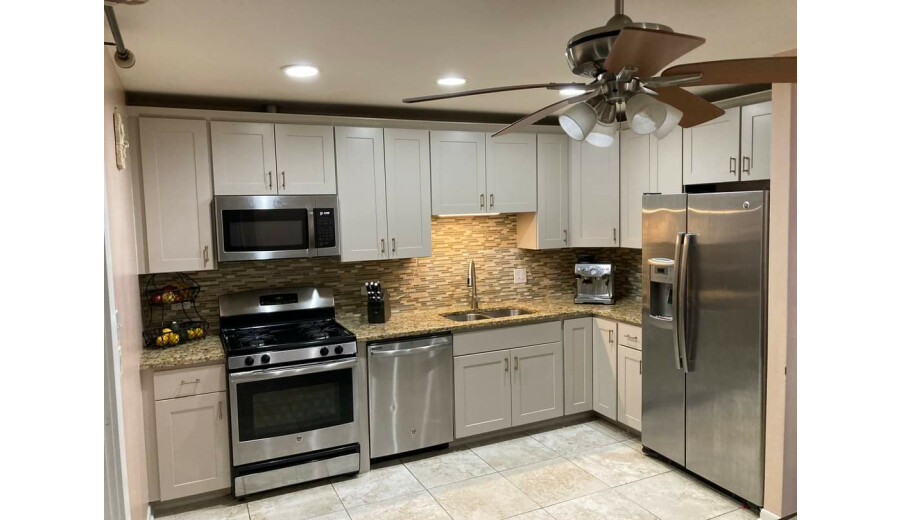 Здається будинок -