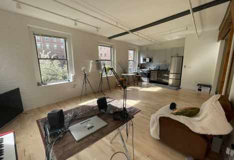 Здається квартира