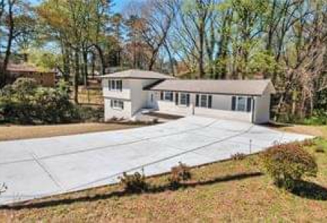 Продаж будинку