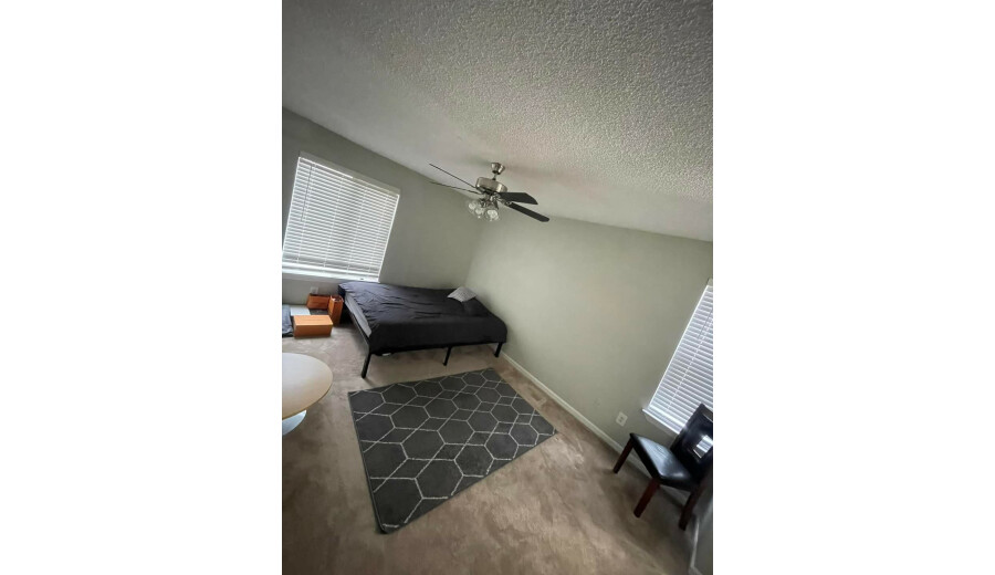 Здається квартира -