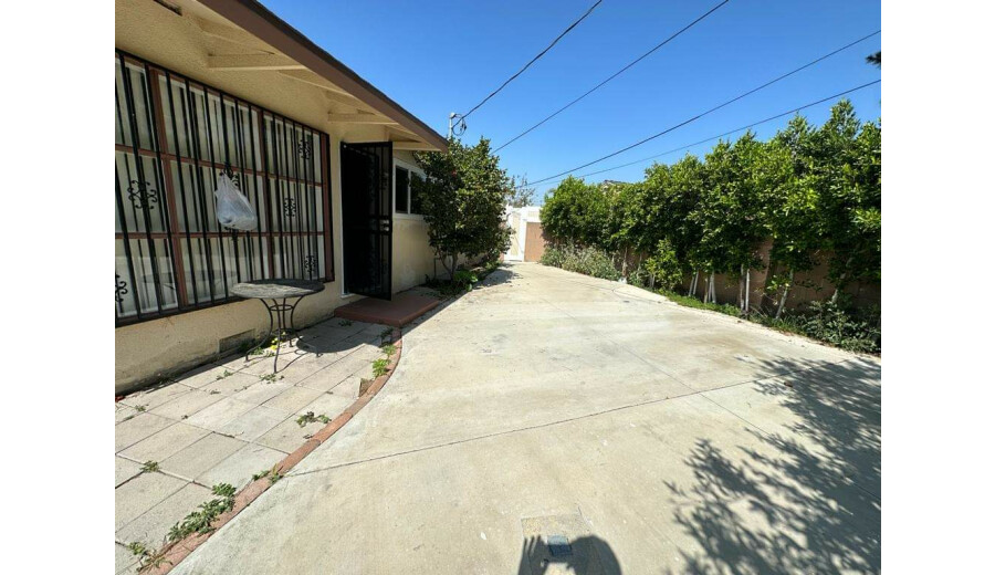 Здається будинок -