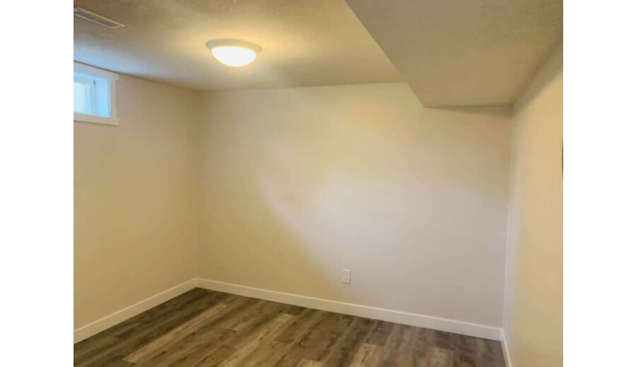 Здається підвальне приміщення -