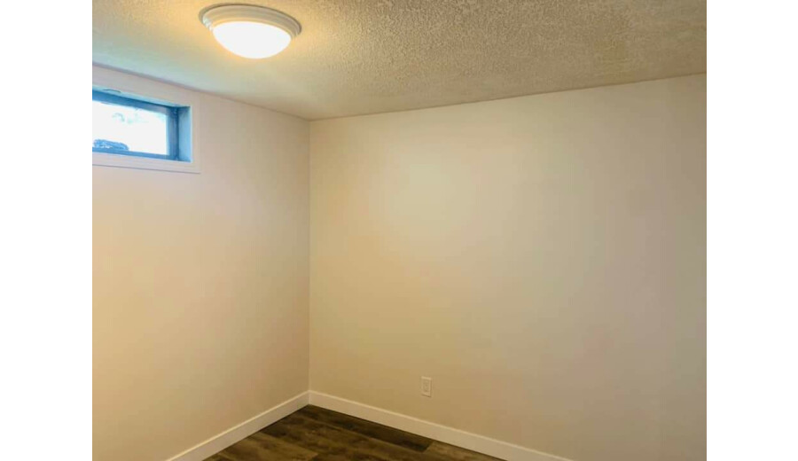 Здається підвальне приміщення -