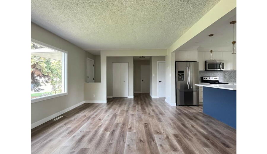 Продаж будинку -