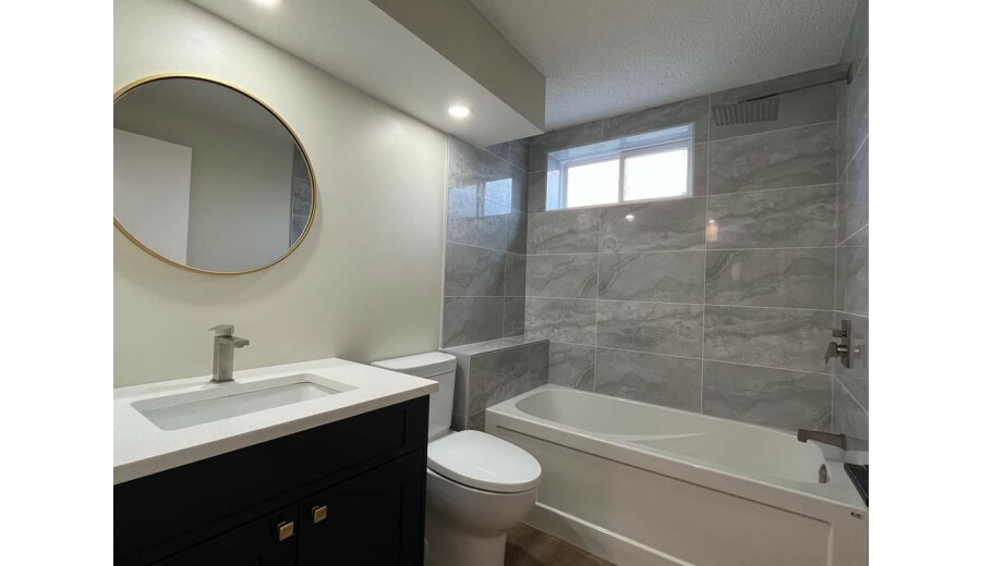 Продаж будинку -