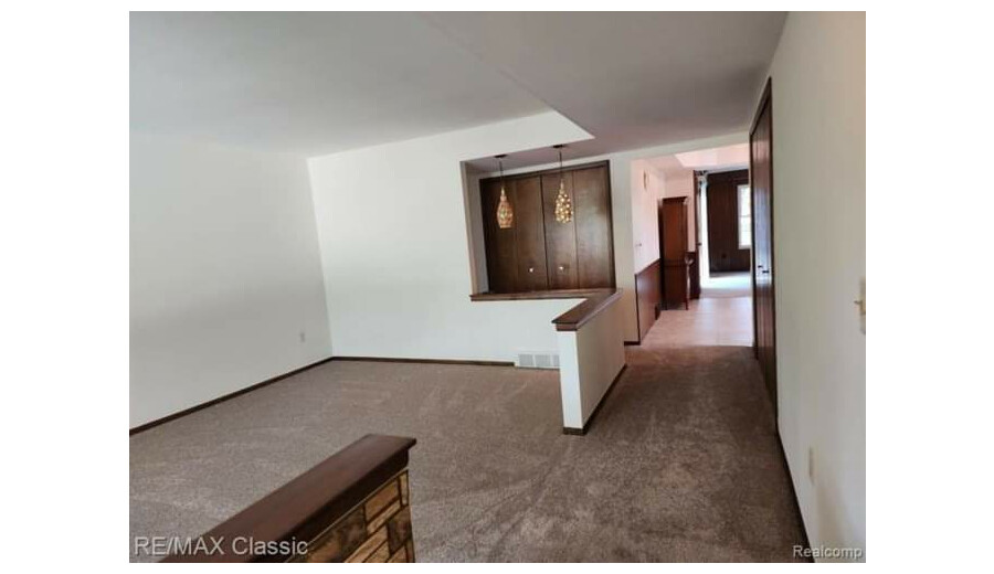 Дім на продаж -