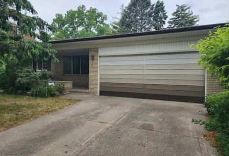 Дім на продаж