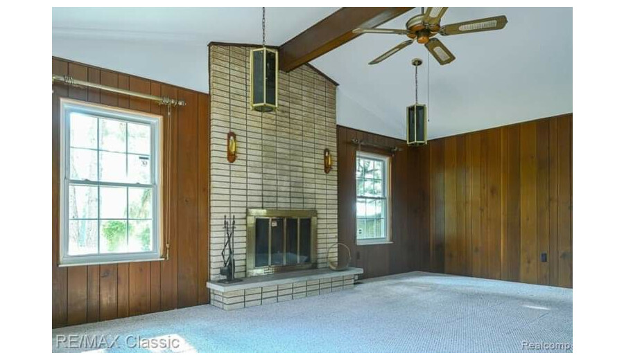 Дім на продаж -