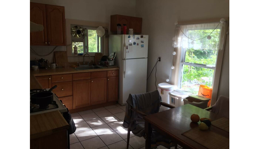 Здається кімната -