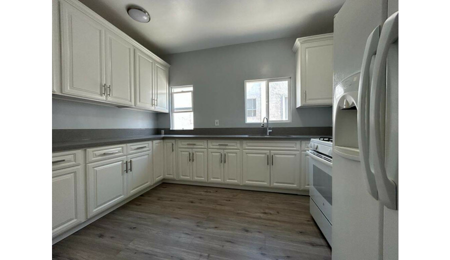 Здається будинок -