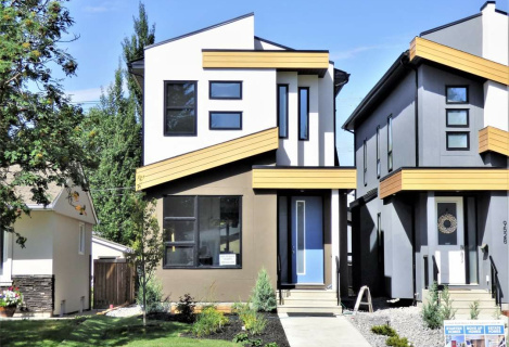 Продаж будинку