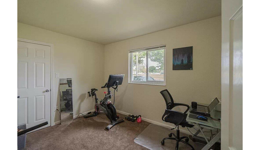 Здається квартира -