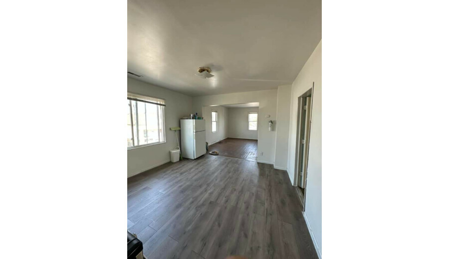 Здається будинок -