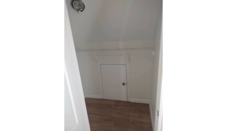 Здається 1й поверх -