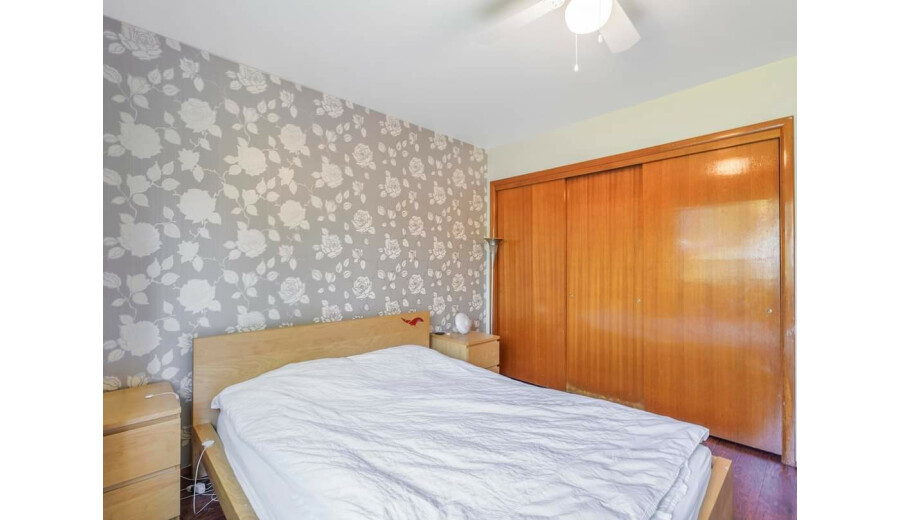 Продаж будинку -