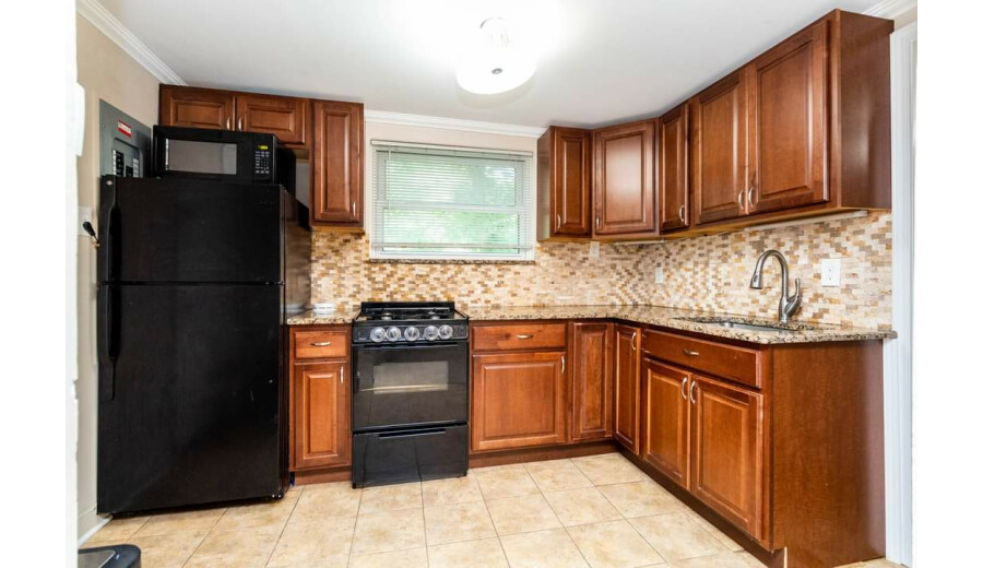 Здається будинок -