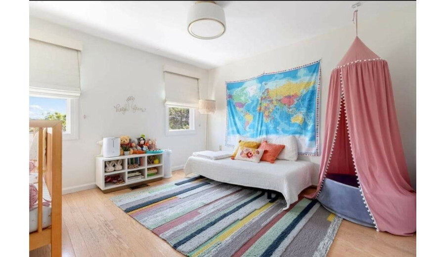 Здається будинок -