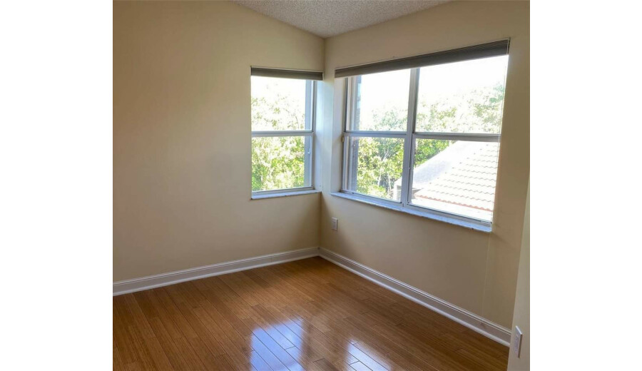 Продаж будинку -