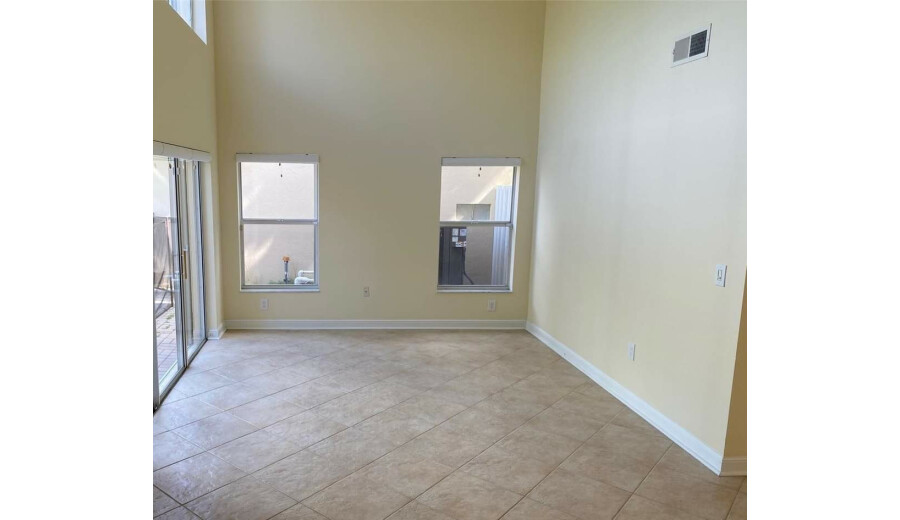 Продаж будинку -