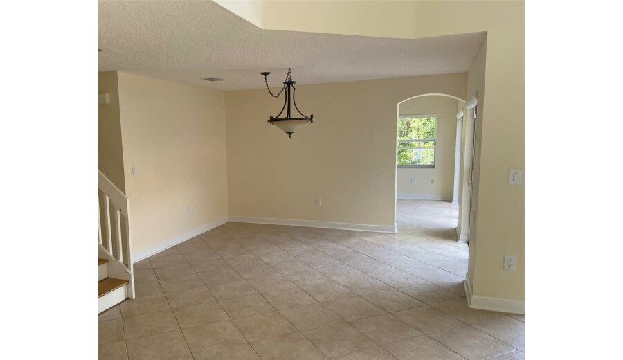 Продаж будинку -