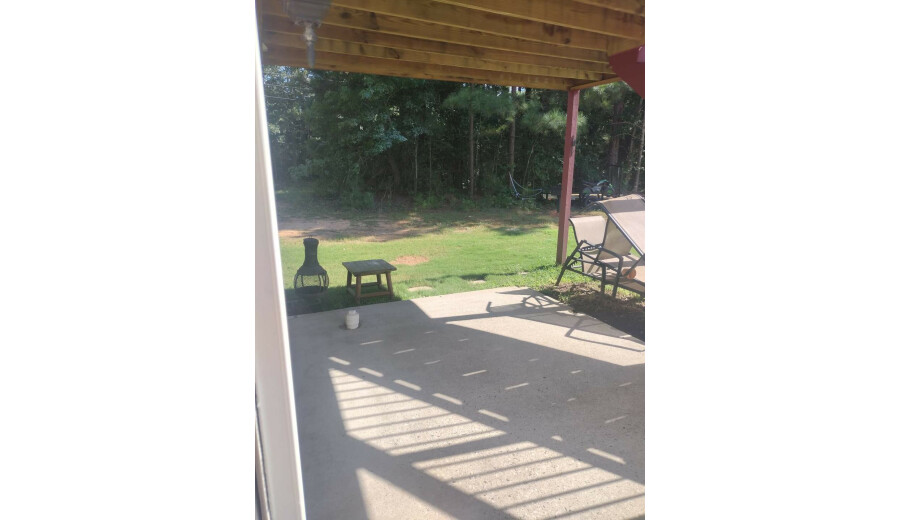 Здається нижній поверх в будинку -