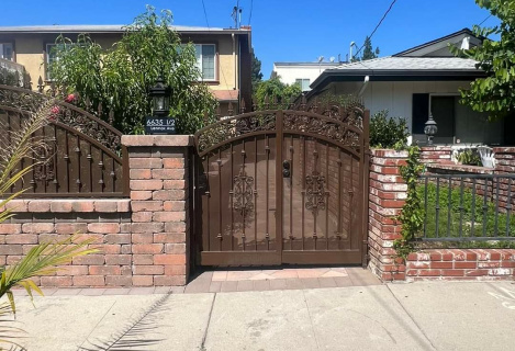 Здається будинок