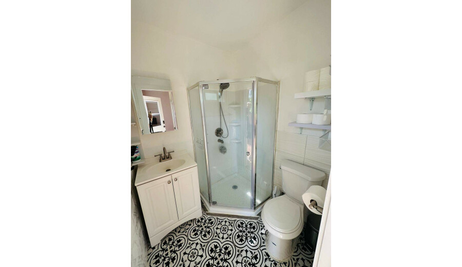 Здається будиночок -