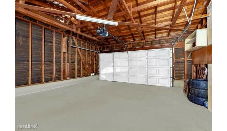 Здається будинок -