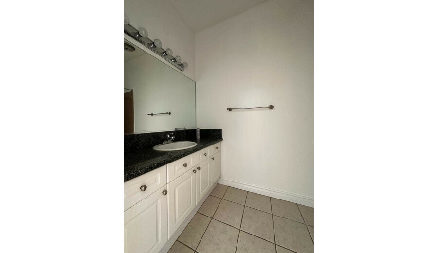 Здається кондо -