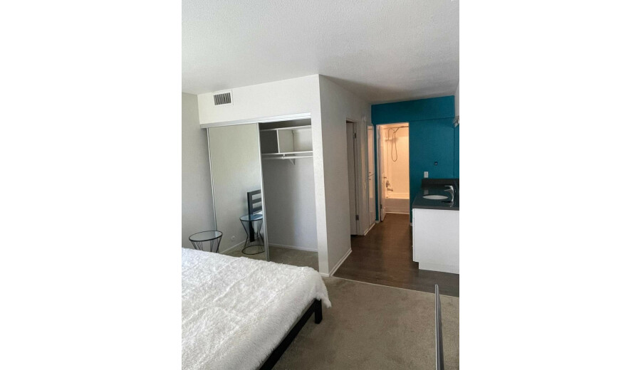 Здається кімната - 