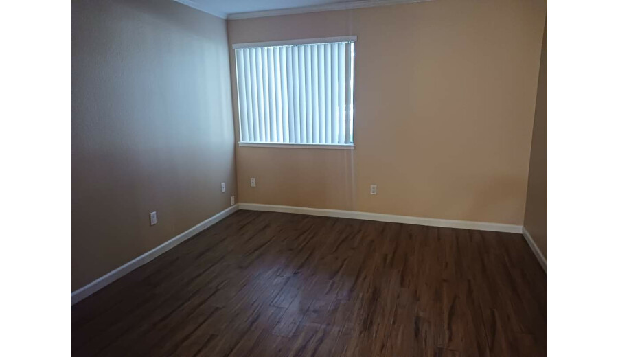 Здається квартира -