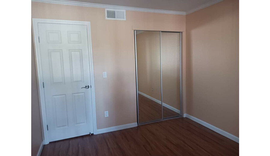 Здається квартира -