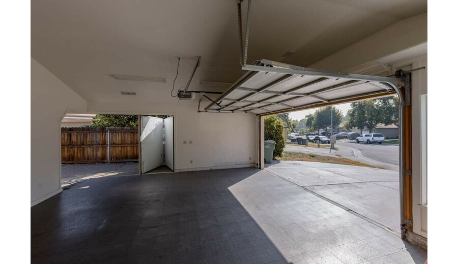 Продаж будинку -