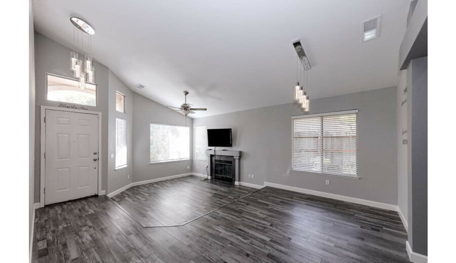 Продаж будинку -