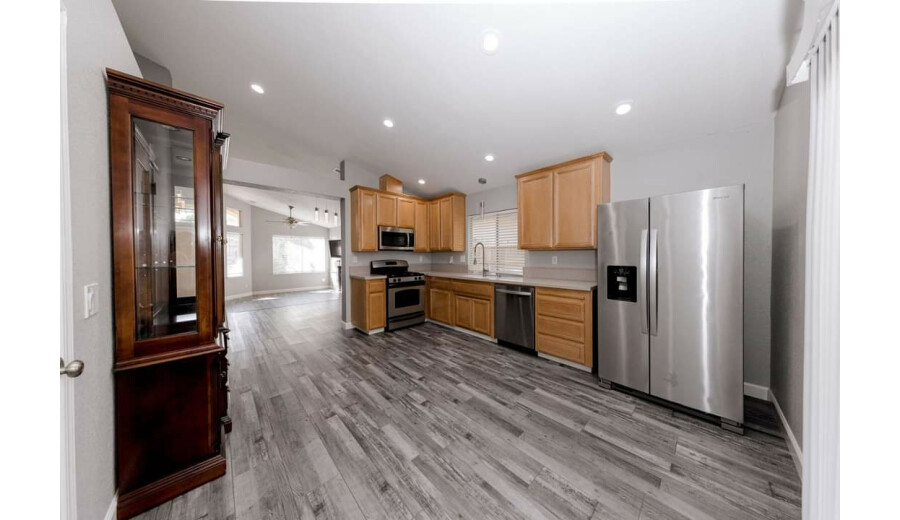 Продаж будинку -