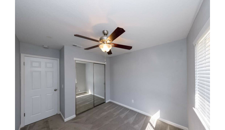 Продаж будинку -