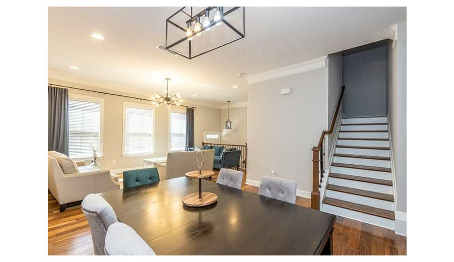 Продаж будинку -