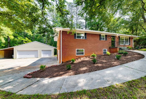 Продаж будинку