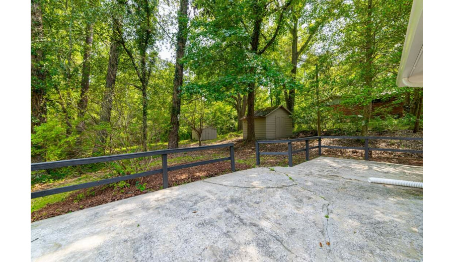 Продаж будинку -