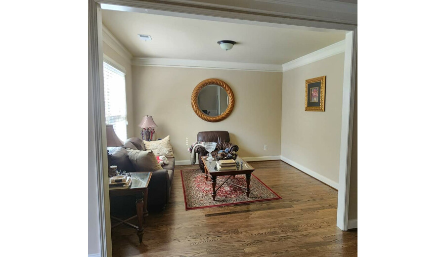 Продаж будинку -