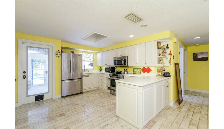 Продаж будинку -