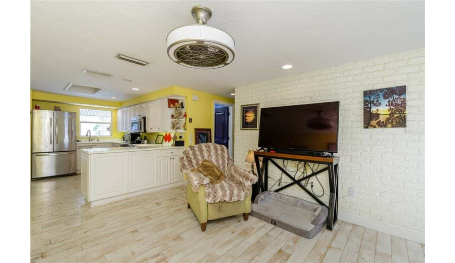 Продаж будинку -