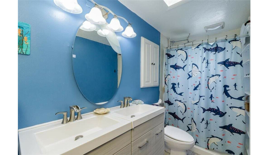 Продаж будинку -